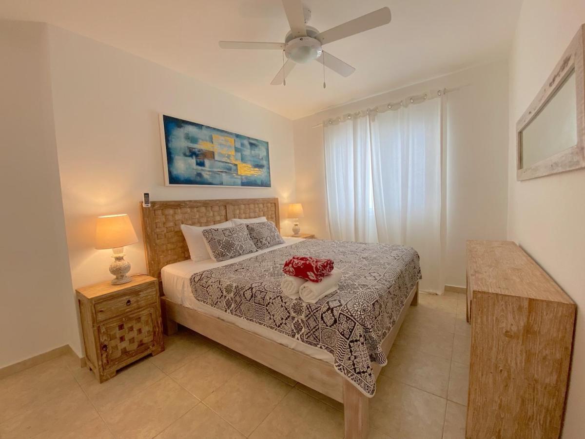 Los Corales Villas And Suites - Beach Club, Spa, Restaurants Пунта Кана Екстериор снимка