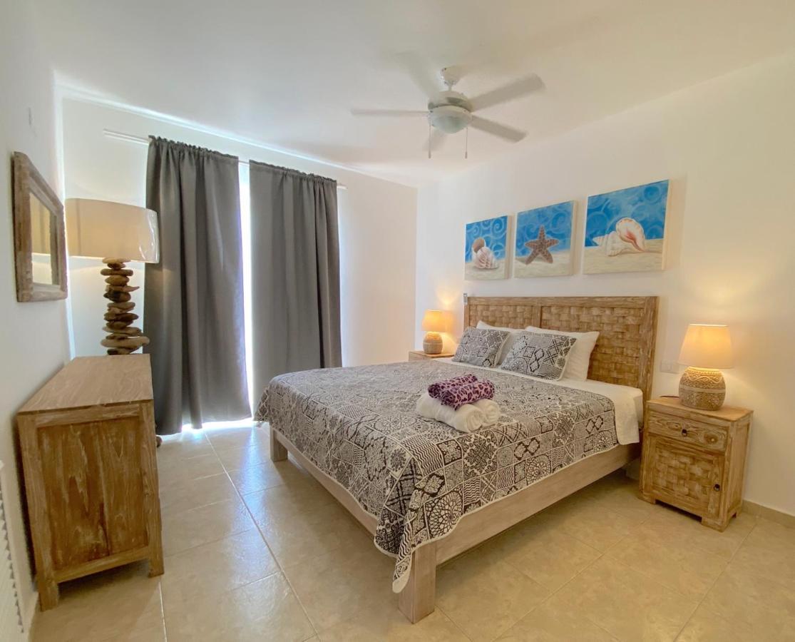 Los Corales Villas And Suites - Beach Club, Spa, Restaurants Пунта Кана Екстериор снимка