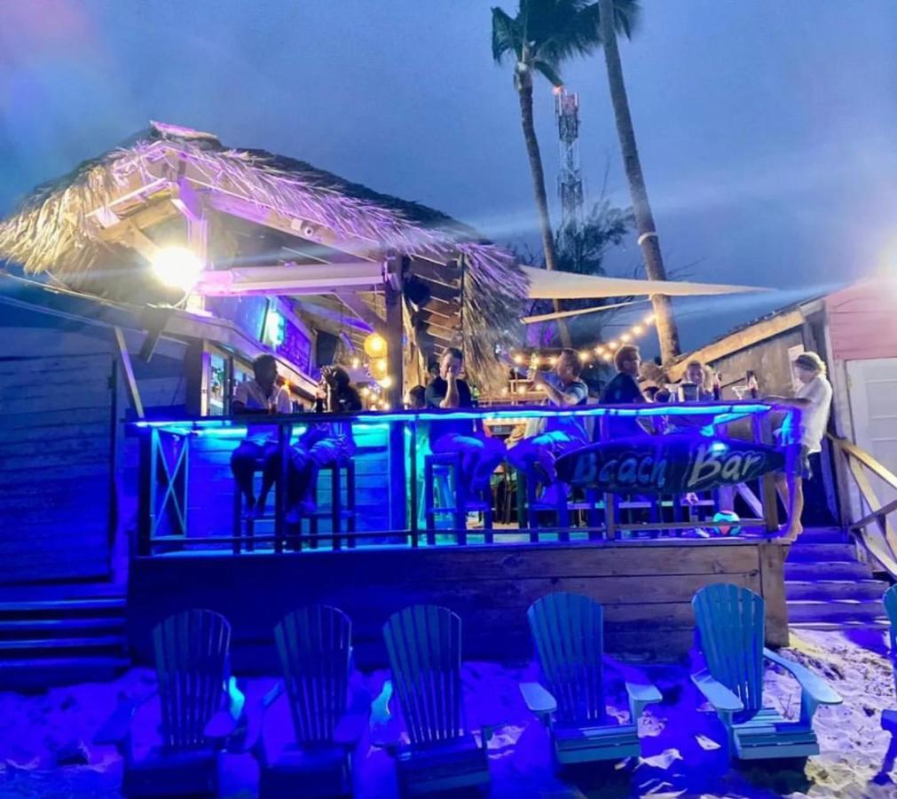 Los Corales Villas And Suites - Beach Club, Spa, Restaurants Пунта Кана Екстериор снимка